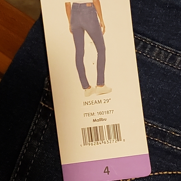 NWT Calvin Klein Jeans Ladies' High Rise Malibu Blue Skinny Jeans Size 4 - Picture 9 of 12